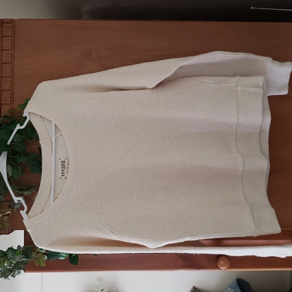 Textile Elizabeth and James terrycloth feel loose crew neck pullover sweatshirt - Picture 8 of 8